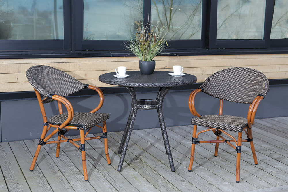 Small Patio – Big Style!