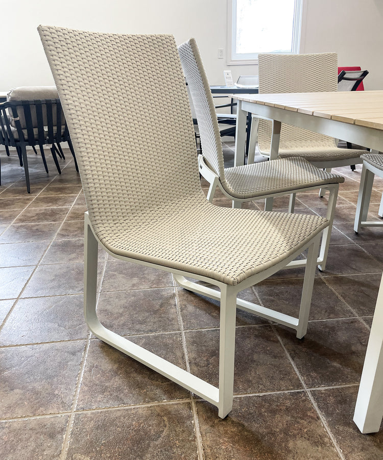 7-PC Strata/Ventura 42'' x 64'' Dining Set