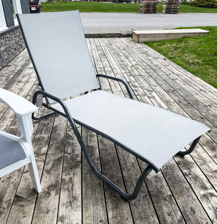 Gardenella Stacking Chaise w/Arms Graphite/Alloy
