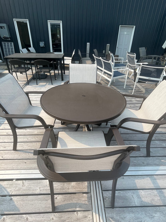 5-PC Cascade 42" Round Table w/ 4 Soho Stacking Arm Chairs