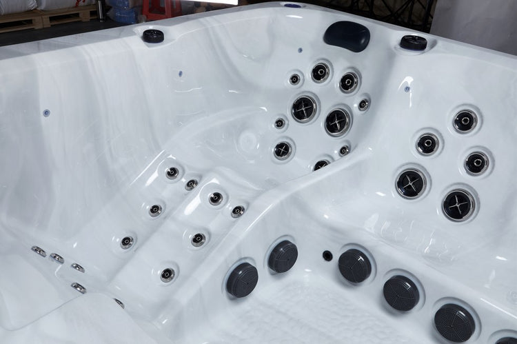 Laurentian II 8 Person Premium Hot Tub