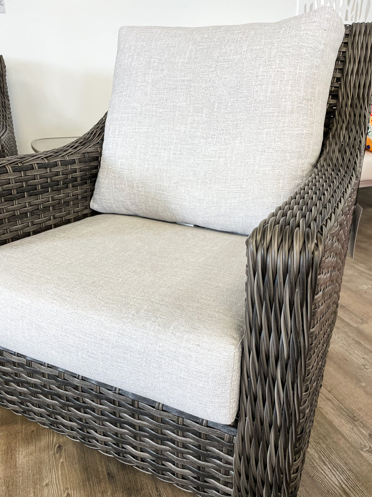 St. Martin Club Chair w/cushion Fresco Flax