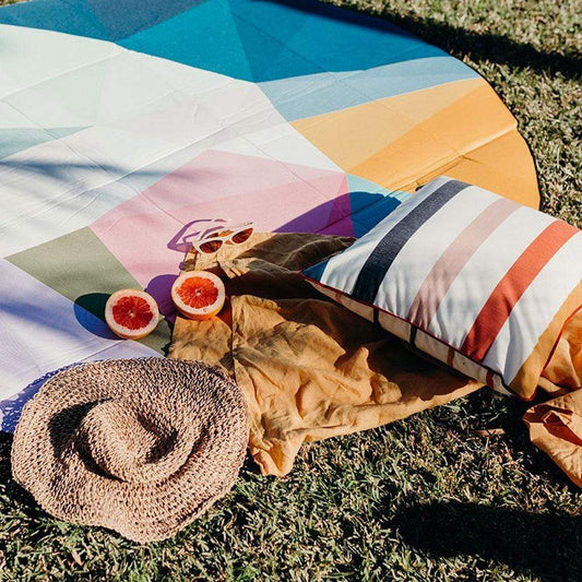 Love Rugs - Picnic Blankets by Basil Bangs