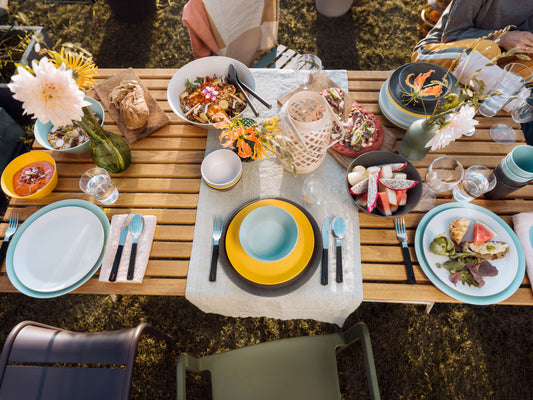 Tips for setting a great table outside for entertaining