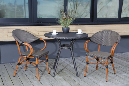 Small Patio – Big Style!