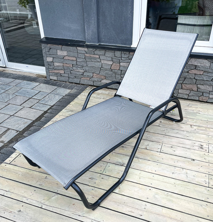 Gardenella Stacking Chaise w/Arms, Black/Titanium