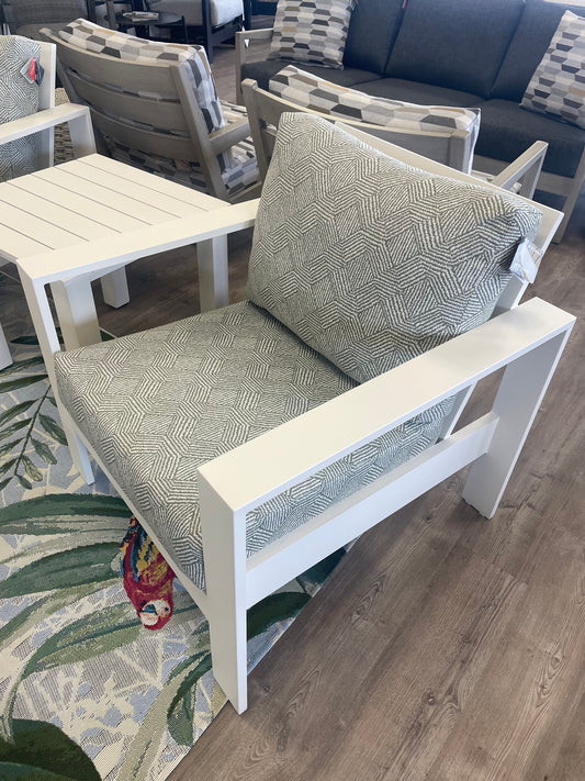 Vienna Club Chair, White