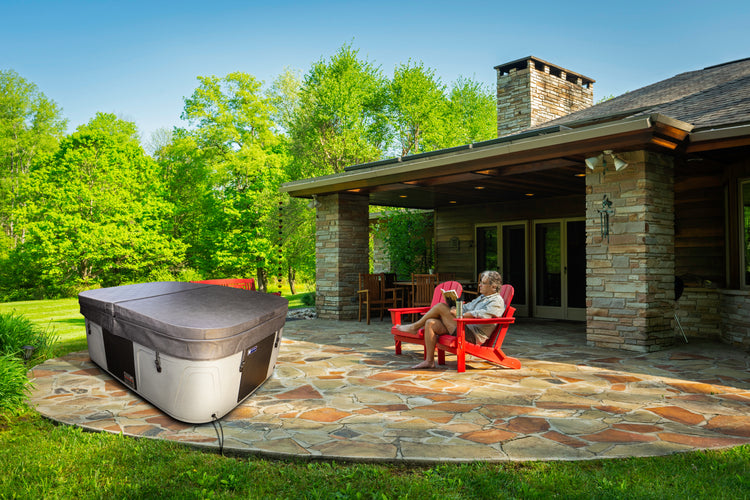 Kootenay 3 Person Plug & Play Hot Tub