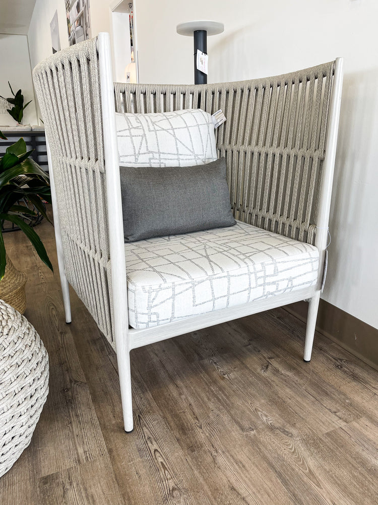 Lineas Highback Chair w/cushion Change Up Silver