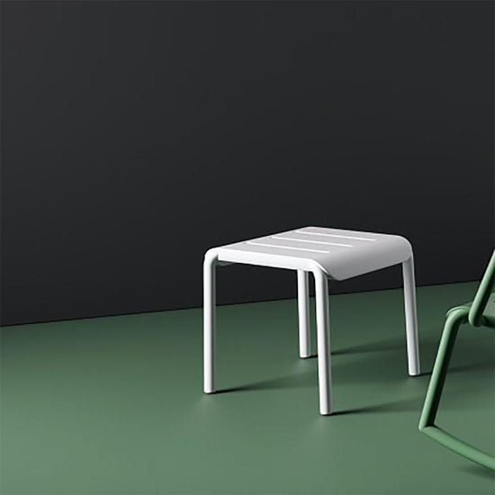 OUTO  -  Outdoor Tables  by  TOOU
